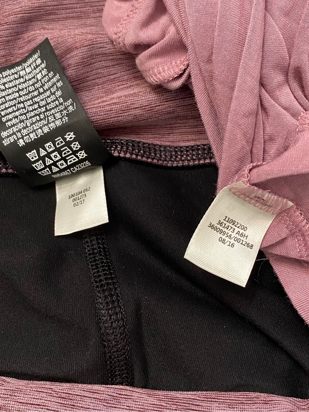 2017 VS Pink Ultimate leggings mauve maroon black color block & short sleeve tee - Picture 3 of 3
